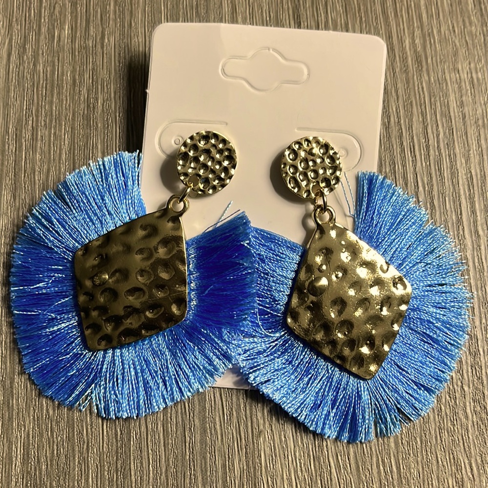 🌸$7.50 Fashion Earrings